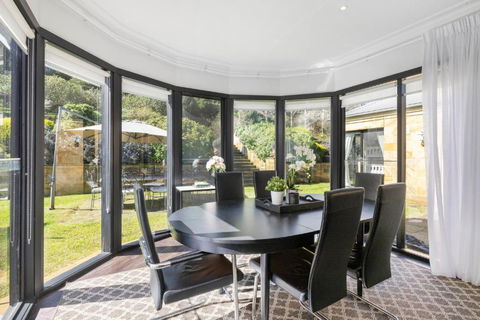 Sandstone Estate - Melbourne Tourism 0