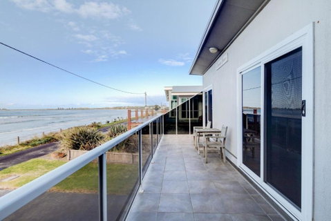 Sandy Cove - Melbourne Tourism 3