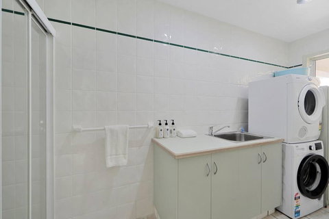 Sandy Cove @ Royle Palms - Melbourne Tourism 2