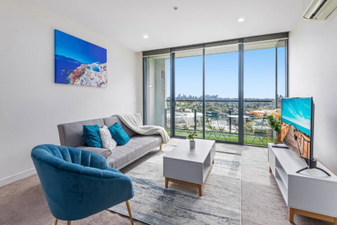 Serene Escape Panoramic Views, Pool, Gym, Sauna - Melbourne Tourism 0