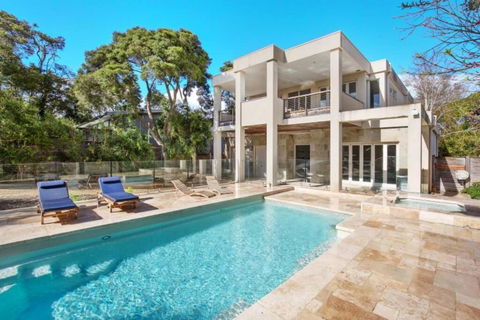 SENSATIONAL SORRENTO..entertainers Paradise - Melbourne Tourism 0
