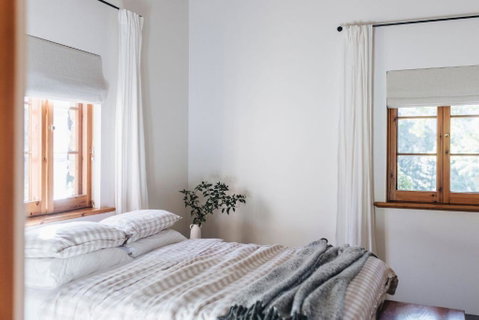 Secluded Stone Cottage Perfect For Couples Escape - Waterfalls - Melbourne Tourism 2