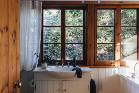 Secluded Stone Cottage Perfect For Couples Escape - Waterfalls - Melbourne Tourism 3
