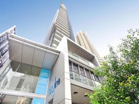 SK1 - 2 Level 2 Bedroom Skyline SkyHome - Melbourne Tourism 0