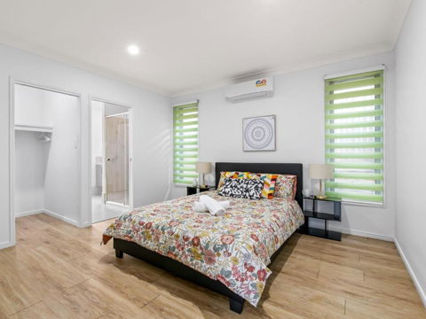 Spacious Newly Furnished 4BD Family Retreat - Melbourne Tourism 2