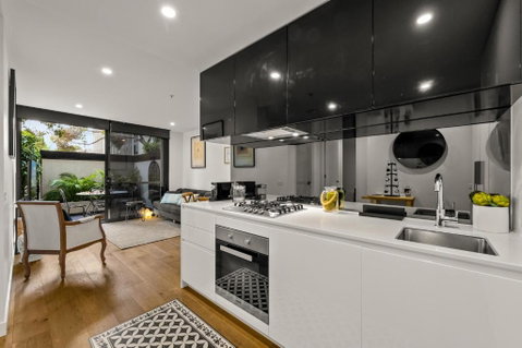 StayCentral - Hawthorn East - Study, 2 Car Spaces - Melbourne Tourism 1