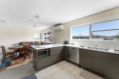 T Bar On Twynam - Modern 2BR Apartment L WiFi L Netflix L BBQ L Smart TV L Air-Con - Melbourne Tourism 1