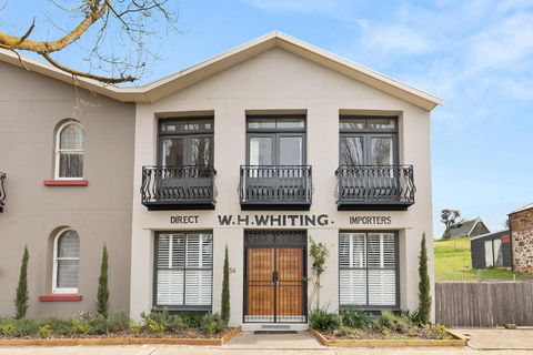 TARALGA TERRACES The Whitings Store - Melbourne Tourism 0