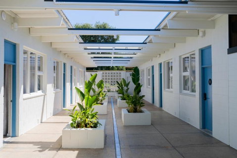 The Clovercrest Hotel Motel - Melbourne Tourism 1