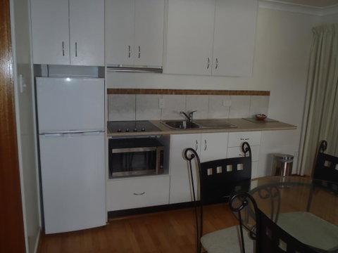 Beachside Holiday Units - Melbourne Tourism 2