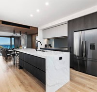 Beachside Lane - On the beach water views