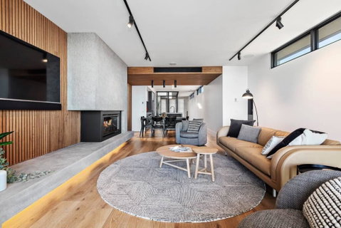Beachside Lane - On The Beach, Water Views - Melbourne Tourism 2