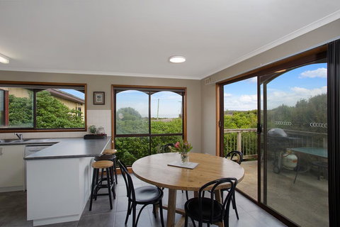 Beacon Point House - Melbourne Tourism 0