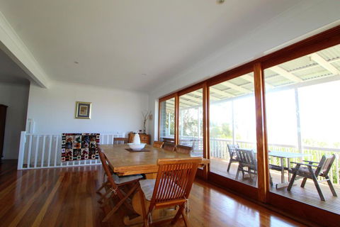 Beau Soleil, 28 East Street - Melbourne Tourism 1