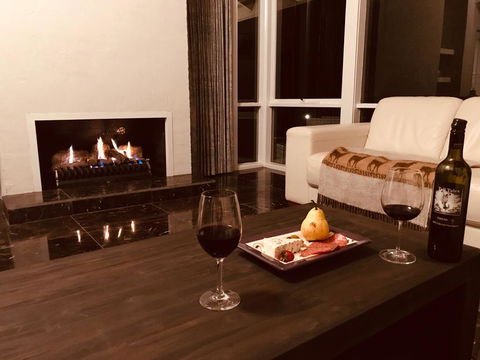 Beautiful Resort Retreat Villa In The Yarra Valley - Entertainer's Delight - Melbourne Tourism 1