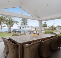 Beauty and the Beach' 88 Foreshore Drive - large home with WIFI  water views - Melbourne Tourism