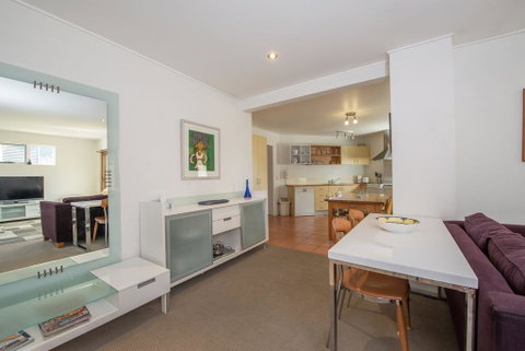 Beloka Close - Modern, Spacious, And Pet Friendly Accommodation - Melbourne Tourism 1