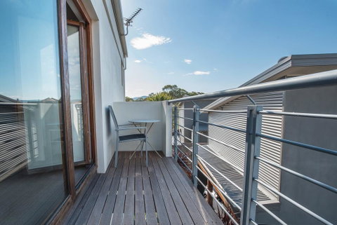 Beloka Close - Modern, Spacious, And Pet Friendly Accommodation - Melbourne Tourism 3