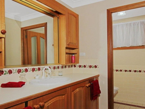 Benvenue - Resort Style With Pool - Melbourne Tourism 3