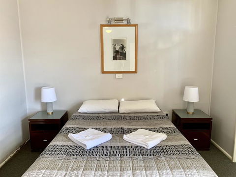 Bermagui Beach Hotel - Melbourne Tourism 3
