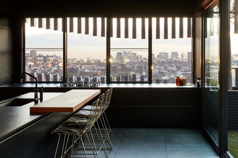 Birdcage Penthouse Luxury Melbourne Ultra Modern Industrial Chic - Melbourne Tourism 1
