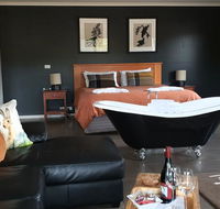 Blaze Rock Retreat - Melbourne Tourism