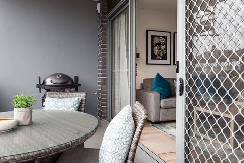 BLISSFUL BREAM (670I) - Melbourne Tourism 2