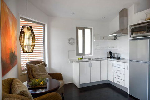 Blue Cliffs Retreat - Melbourne Tourism 2