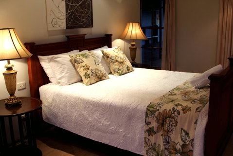 Blueberry Hill Vineyard Villa - Melbourne Tourism 2