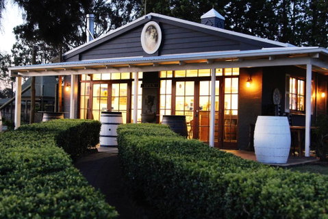 Blueberry Hill Vineyard Villa - Melbourne Tourism 1