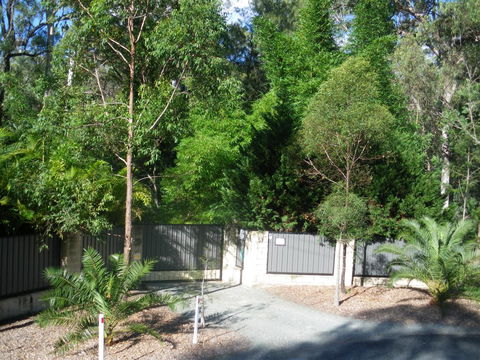 BoBRENE On Tamborine Nude Retreat - Quaint Cottage - Melbourne Tourism 1