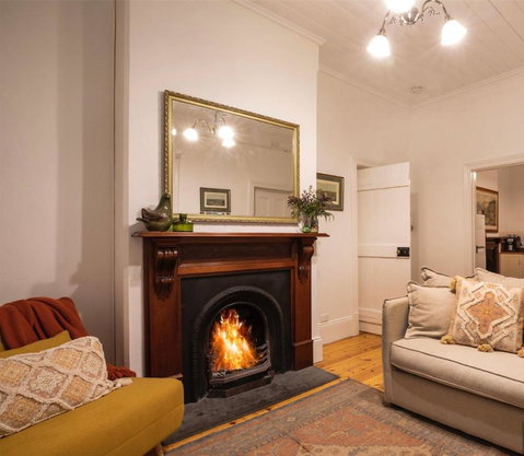 The Retreat In Basket Range - Melbourne Tourism 1