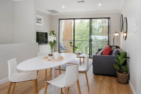 The West On Daphne Kurralta Park - Melbourne Tourism 3