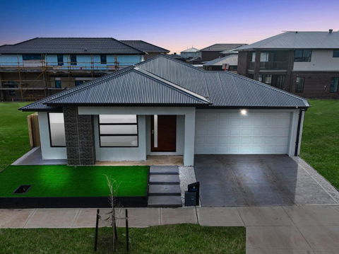 Charming Deanside Home With Cosy Vibes - Melbourne Tourism 0