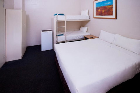 Outback Lodge - Melbourne Tourism 2