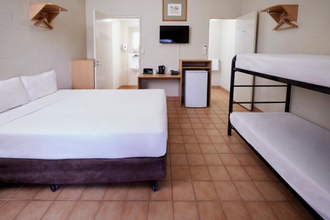 Outback Lodge - Melbourne Tourism 1