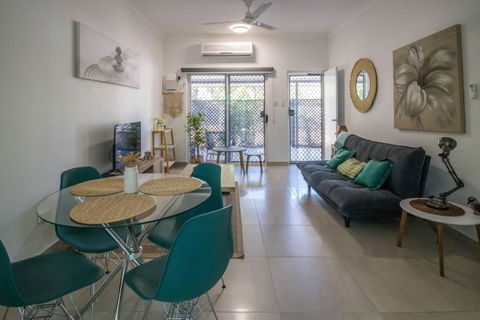 ZEN GARDEN - COZY 2-BR + Modern Design W/ Aircon - Melbourne Tourism 0