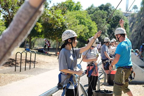 Rock Climbing At The Kangaroo Point Cliffs In Brisbane - Melbourne Tourism 3