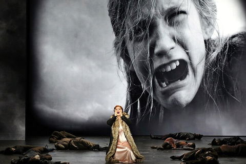 Opera Performance At The Sydney Opera House - Melbourne Tourism 4