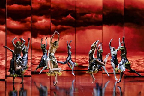 Opera Performance At The Sydney Opera House - Melbourne Tourism 5