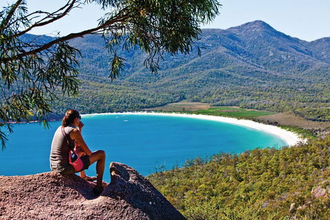 4-Day Fabulous Tasmania Tour: Wineglass Bay, Port Arthur, Devils & Bruny Island - Melbourne Tourism 2