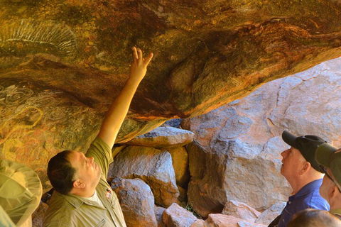 Uluru Small Group Tour Including Sunset - Melbourne Tourism 1