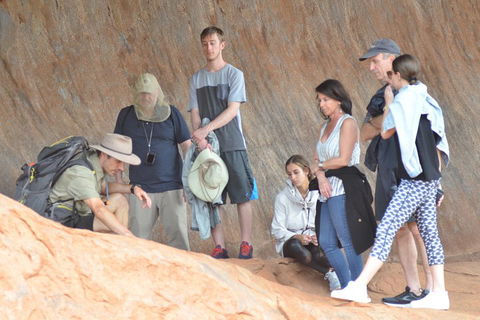 Uluru Small Group Tour Including Sunset - Melbourne Tourism 2