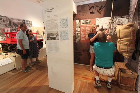 Cairns Aquarium And Small Group City Sightseeing Tour - Melbourne Tourism 1