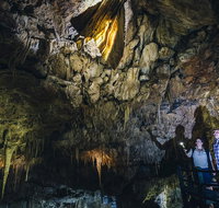 Ngilgi Cave Semi-guided Tour - Melbourne Tourism