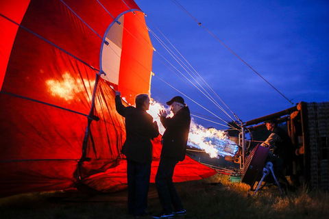 Yarra Valley Balloon Flight At Sunrise - Melbourne Tourism 1