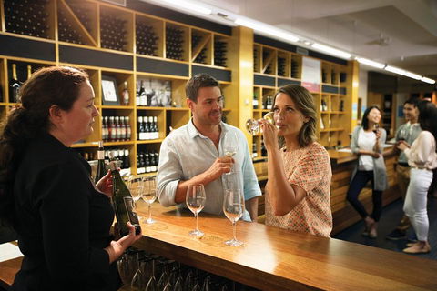 Yarra Valley Premium Tour Lunch And Sparkling Wine Tasting At Domaine Chandon - Melbourne Tourism 3