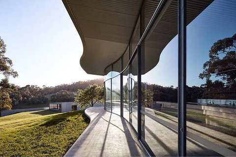 CHEVY CONVERTIBLE Package For 2 People- Wine Lunch Cheese & Chocolate From Melb. - Melbourne Tourism 1