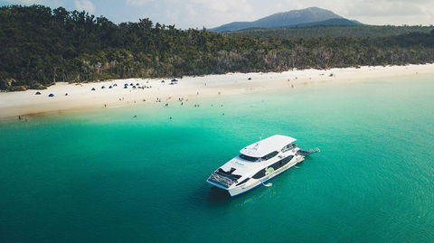 Whitehaven Beach And Daydream Island Cruise - Melbourne Tourism 1